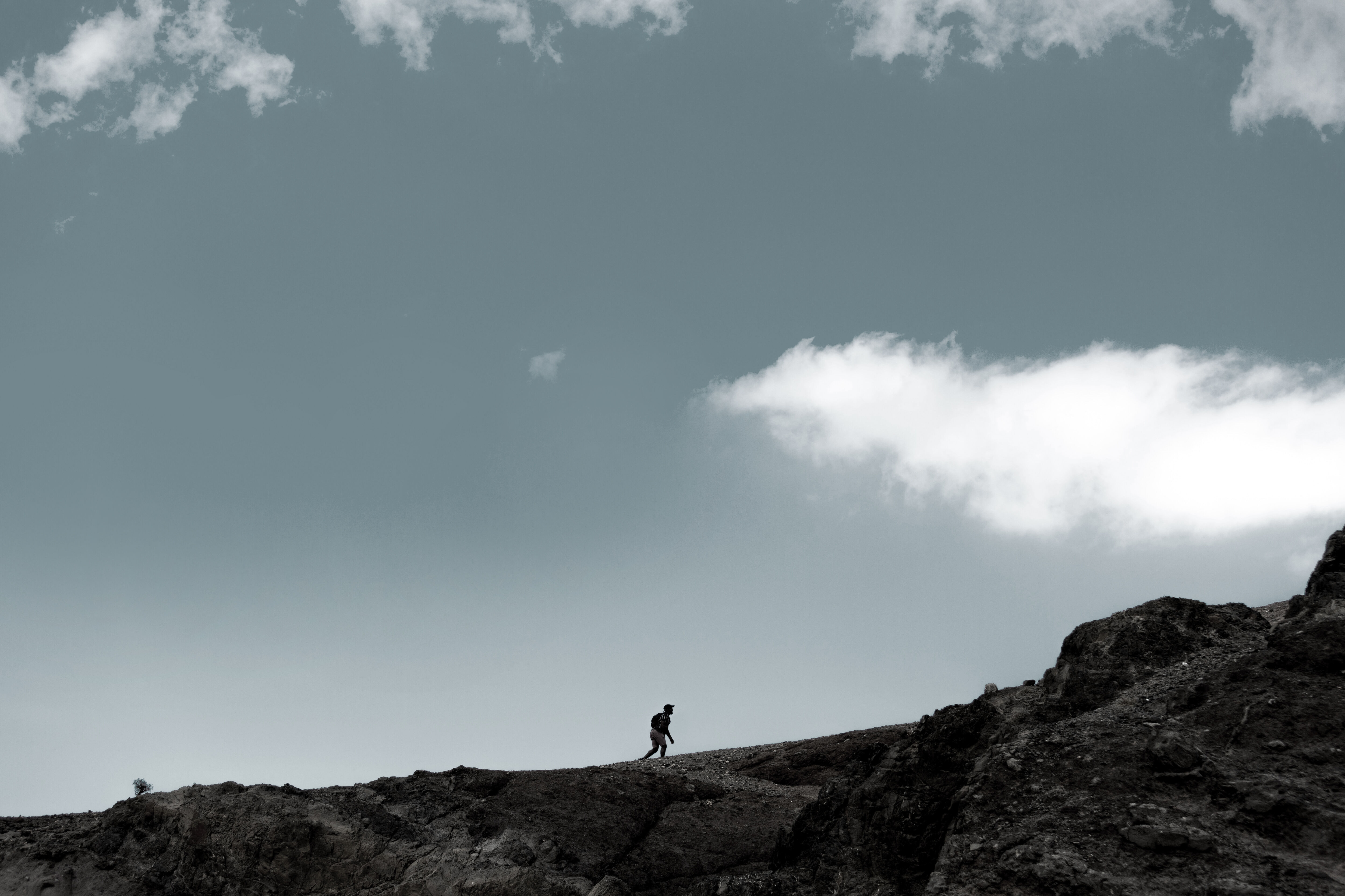 /Magazine/2020/new-energy/Marathon Monks_Main image.jpg